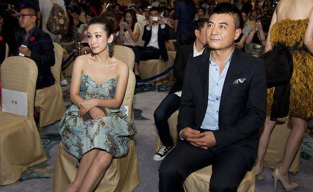 将王新军捧红却被分手,虽没有完美婚姻,但女儿拒认秦海璐当后妈_唐静