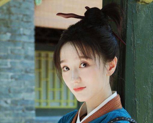 《小娘惹》:肖燕的长相精致,引众多追求者,为何只有他不喜欢?