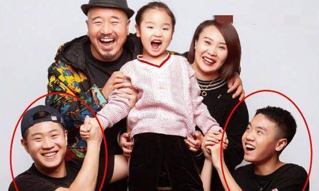 《乡爱》"刘能"晒小女儿近照,五官与爸爸如粘贴复制,27岁儿子颜值亮了