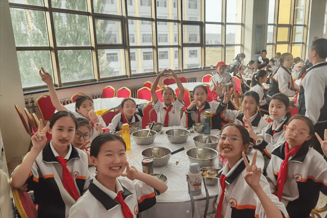 包头市包钢实验一小——社会实践促成长 创造少年展风采_活动_劳动