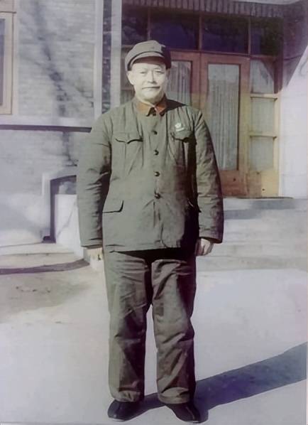 为什么少将能当铁道兵司令?_刘贤权_编制军衔_兰州军区