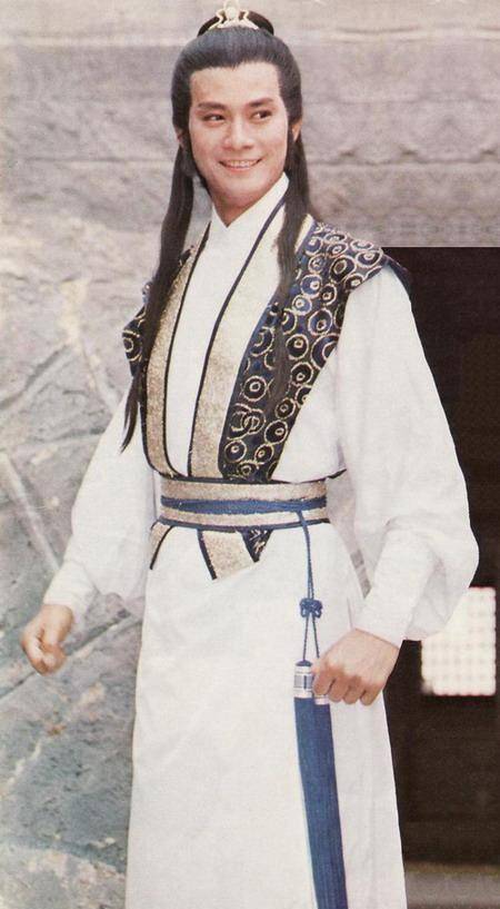 6版楚留香颜值比拼,谁当得起玉树临风,谁拿着扇子要烤串_狄龙_郑少秋