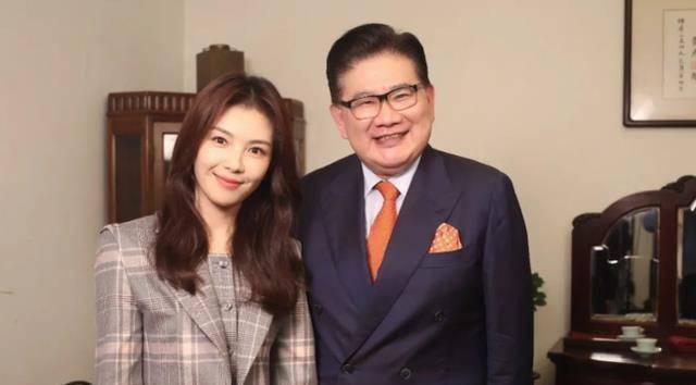 7年后再看曹可凡,这个被刘涛喜欢的男人,太不简单了_金星_节目_观众