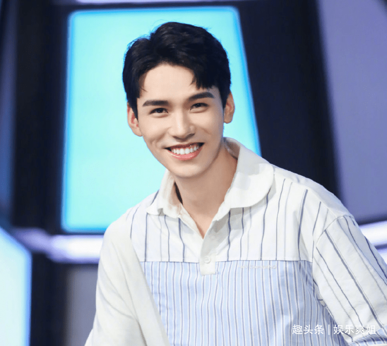 龚俊疑似退出《创4》三公帮唱环节,硬糖少女紧急救场,原因公开_回应