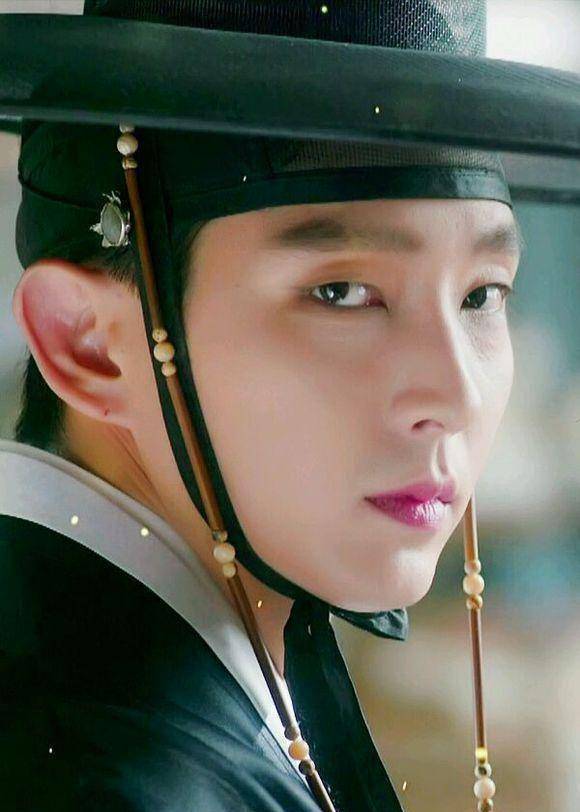 「演员李准基」投胎式演技,开挂般实力,一位真正的演员_角色_生活_表