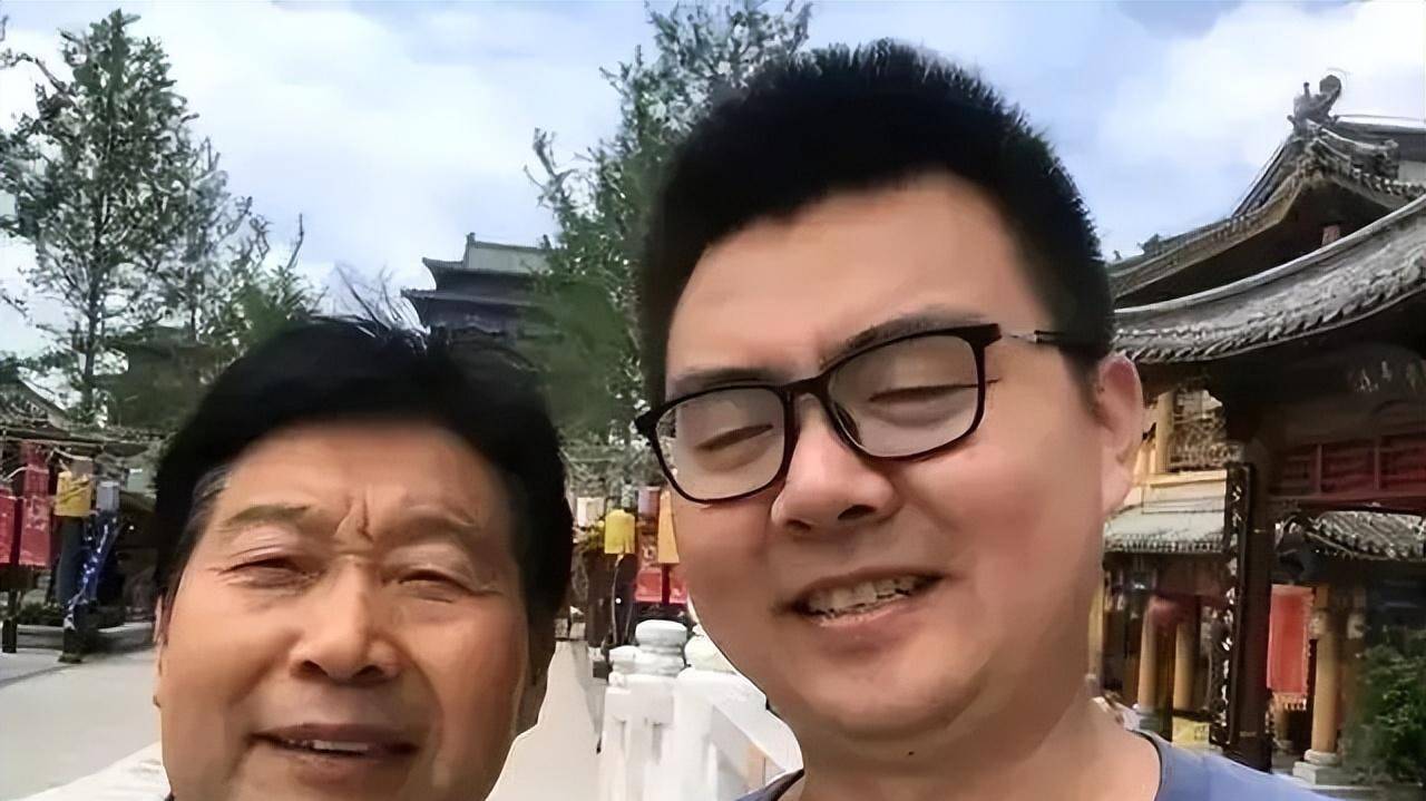 姚策过往态度曝光并非白眼狼,被赞比许敏亲儿子郭威有担当_姚爸_孩子
