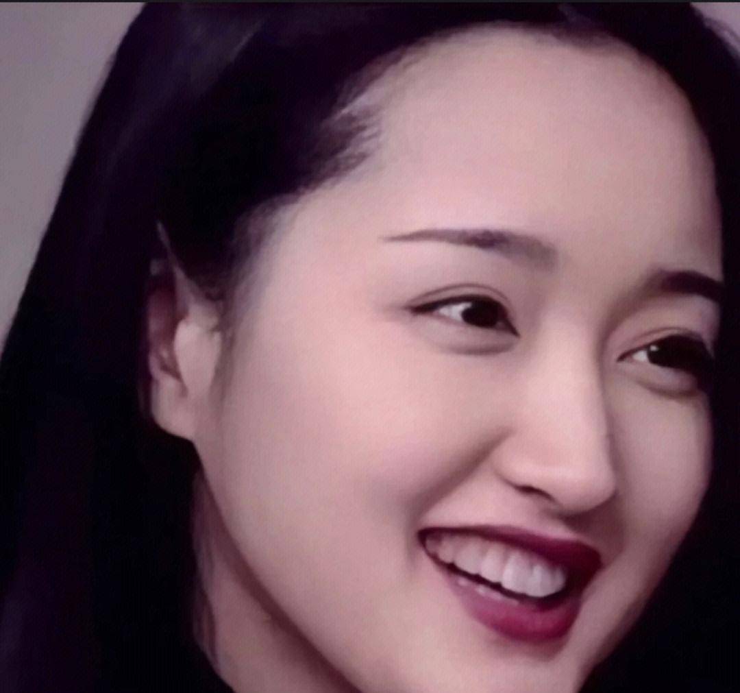 52岁杨钰莹现状曝光:前男友不听话,在深圳豪宅种辣椒,独居不寂寞