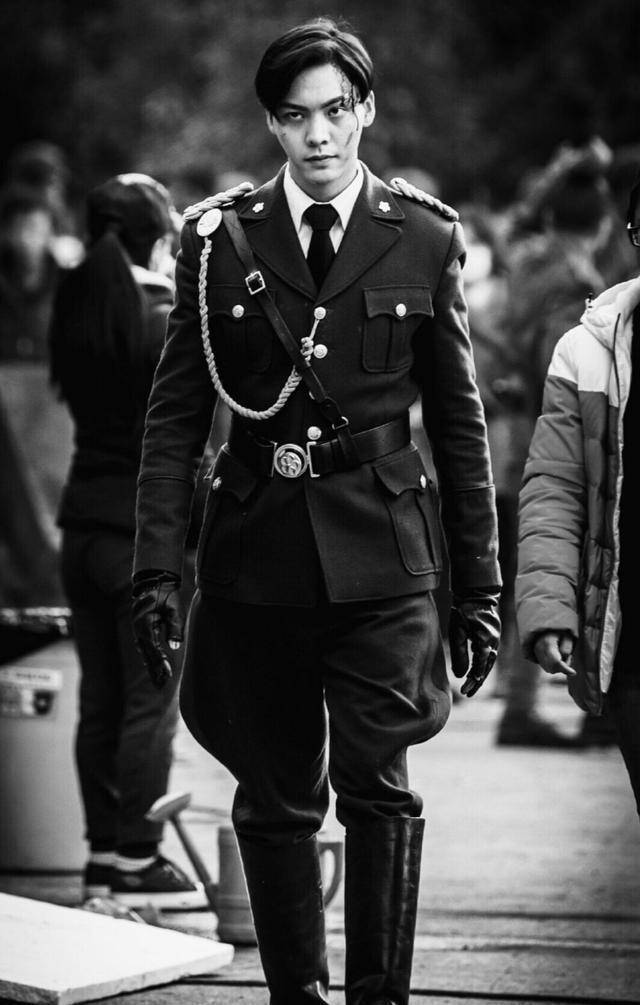 6大男星军阀造型,你愿做谁的军阀太太!
