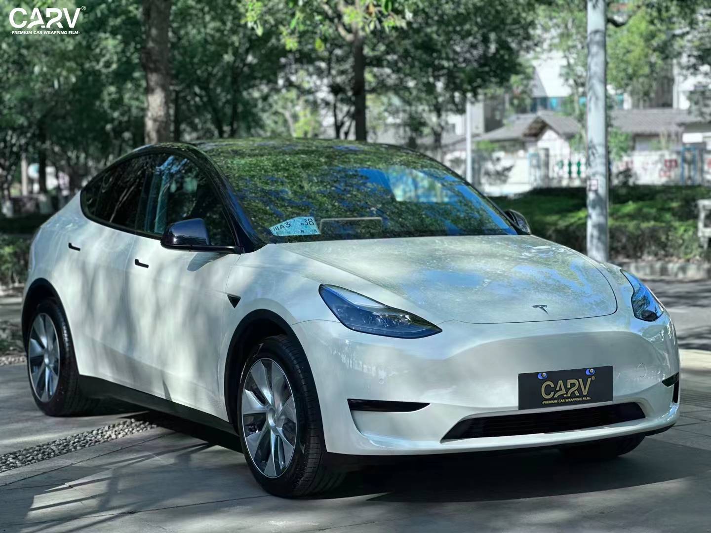 特斯拉modely卡孚改色膜白金胡椒白,经典而又不失时尚_搜狐汽车_搜狐