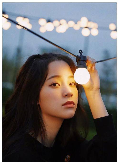 "借妹上位"欧阳妮妮:屡次犯"忌"家人遭殃,娜比最大的黑粉?