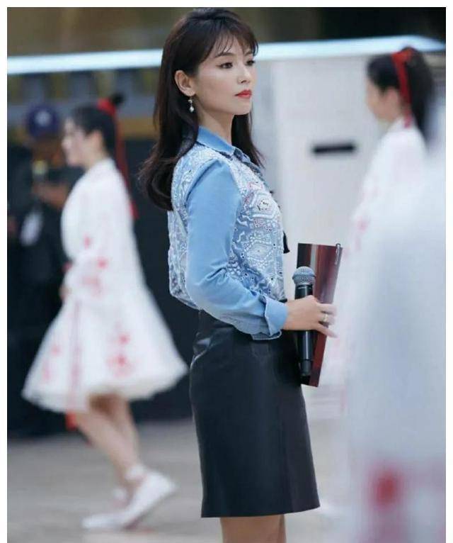 43岁刘涛身材管理绝了,穿短裙露美腿,粉丝:也太美了吧_谣言_明星_节目