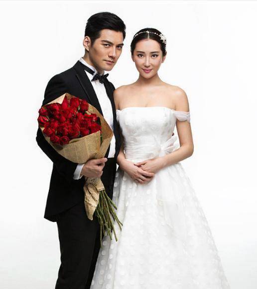 34岁杜若溪洗完澡卸妆出镜,看到她素颜的样子,惊艳到了!