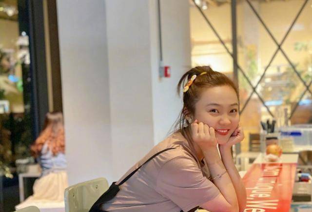 22岁林妙可大学毕业!