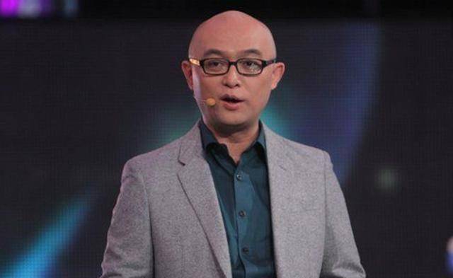 49岁主持人孟非晒病床照,手术后脸色憔悴直呼疼,现状让人唏嘘_身体