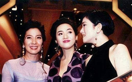 1996年身穿婚纱的巩俐,将手捧花塞给梅艳芳,却终留遗憾_梅姑_祝福