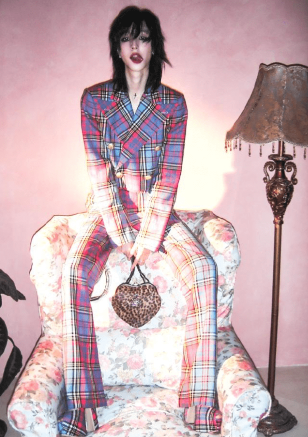 华晨宇王悦伊又秀恩爱,公开穿情侣款!