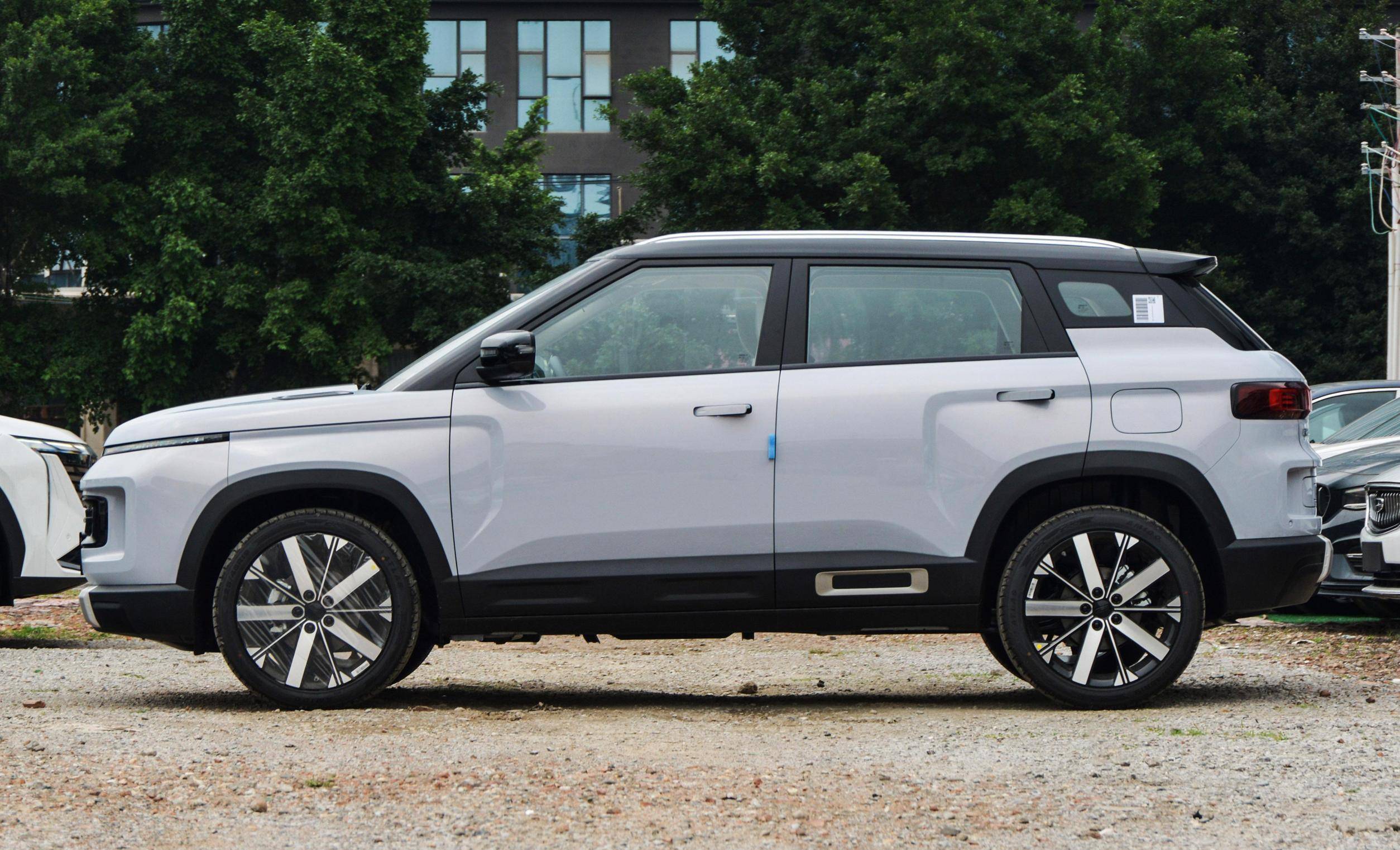 吉利新款suv,搭1.5t售11.