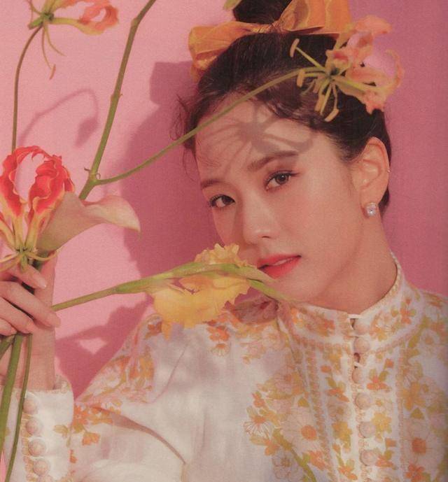 blackpink"水果少女"写真:jennie石榴夏日气息,lisa甜美发散_造型