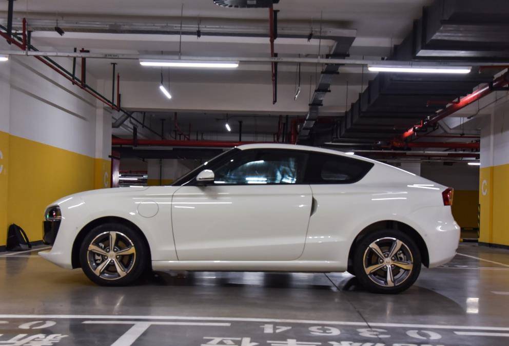 十几万的国产双门小跑车将更新,配置科幻!