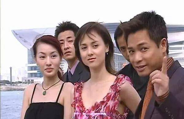 在《笑看風雲》之後,郭晉安離開了tvb一段時間,1998年回巢,此時他的劇