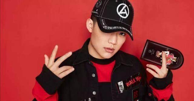 微博小号回应:不屑与狗为伍!_网友_利益_道路