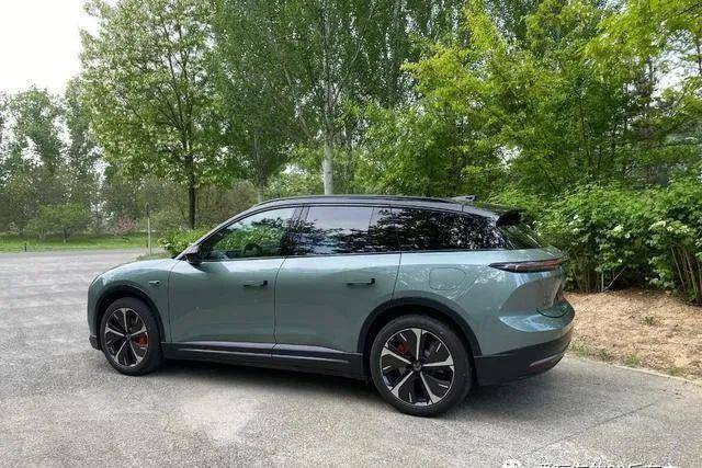 全新蔚来es6正式上市,全系取消空气悬架,到底是提升还是减配?