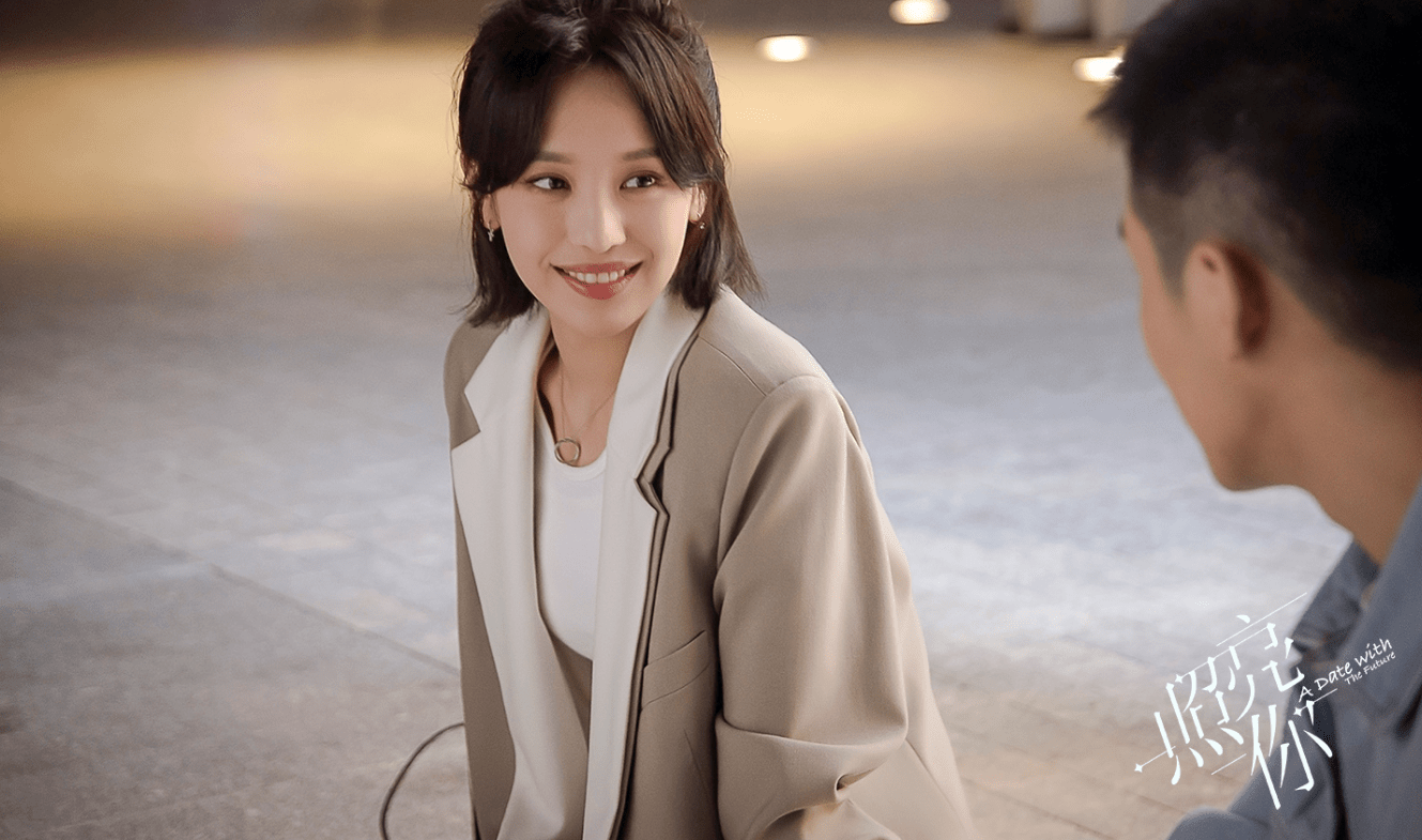 徐来曾被靳时川误认为是无良记者,但是她不顾误解为救援队报导真相,为