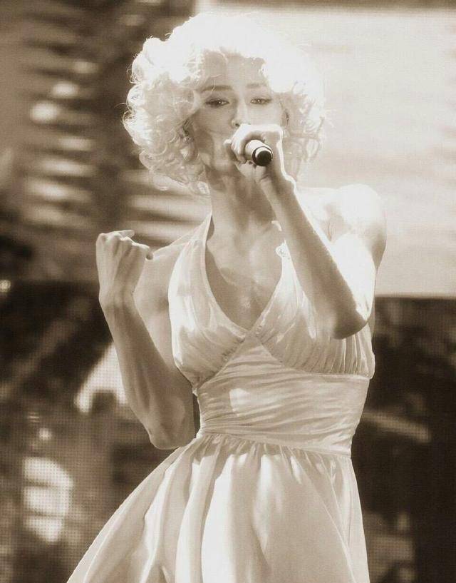 作为大厂4a中全村唯一的希望王子异今天是白雪公主身边的王子,别说