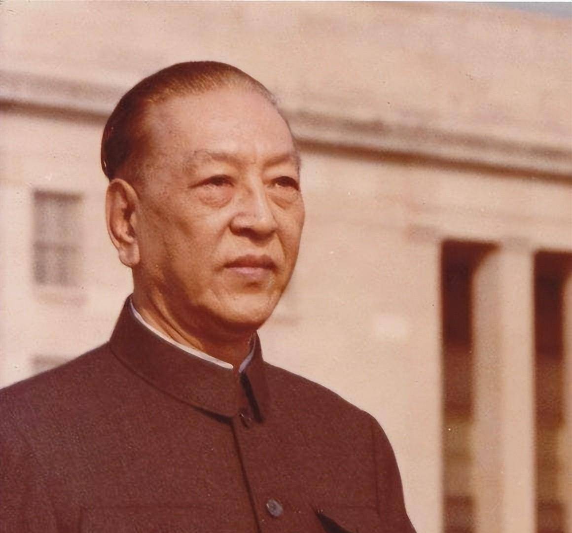 1984年中英谈判,前国防部部长接受采访时的一句话,邓公罕见发火_中国