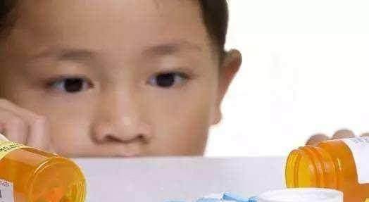 宝宝药物不能乱用，复方感冒药和氨酚黄那敏之间的区别你懂吗？-儿童感冒药和氨酚黄那敏颗粒