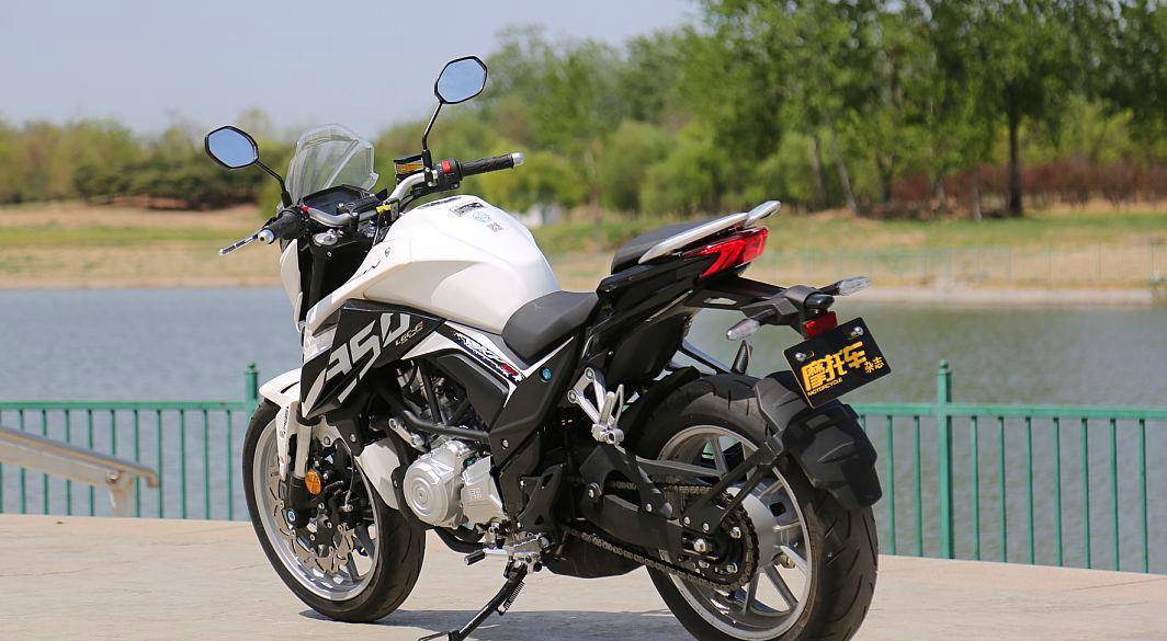 诚意满满,简单易上手,27马力双缸水冷 abs,2.4万_搜狐汽车_搜狐网