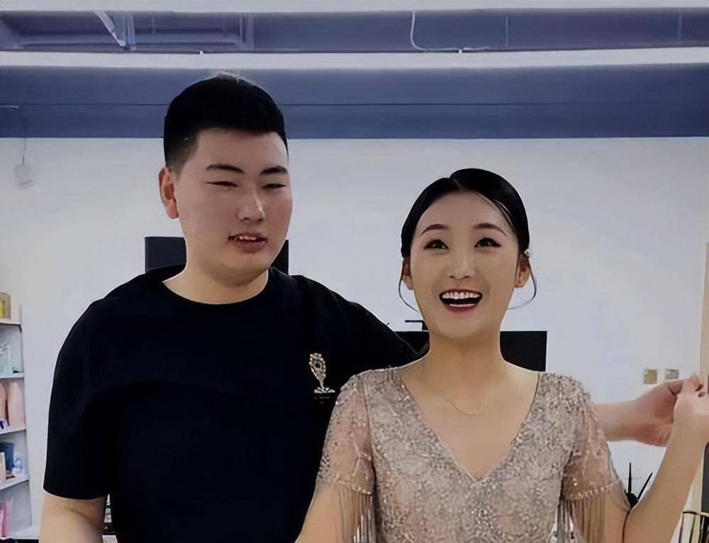 陈萌发文疑似否认怀孕,晒大量做饭照片被嘲像保姆,不如陈亚楠?