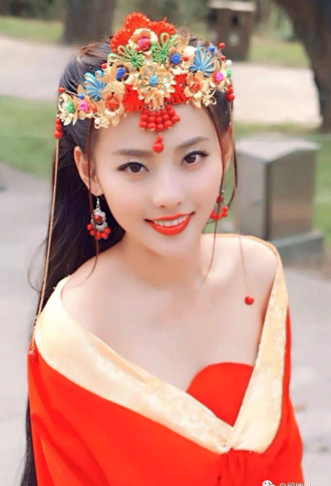 九宫格影像19:摄人心魂的凤眼"琼女郎"_张嘉倪_琼瑶_一帘幽梦