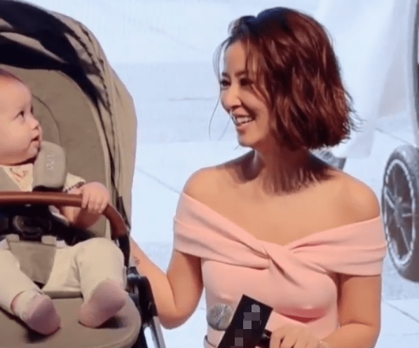 林心如穿衣引争议,被质疑真空上阵,网友指责霍建华没有男子气概_大陆