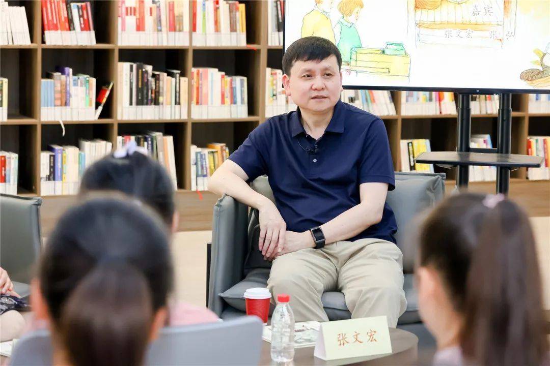 回顾张文宏医生和魔法阿姨张弘的漫谈时光_开心_朋友_事情