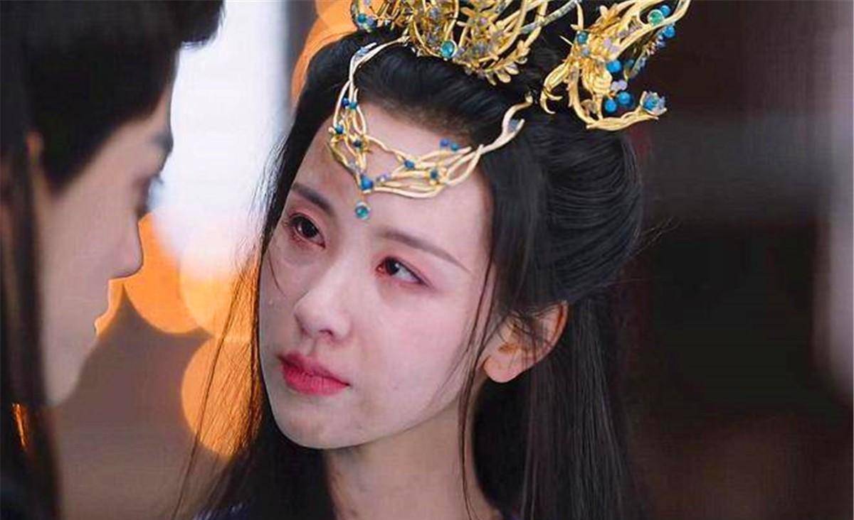 长月烬明:叶冰裳会黑化情理之中,她的一生何尝不苦?_叶夕雾_叶家_萧凛