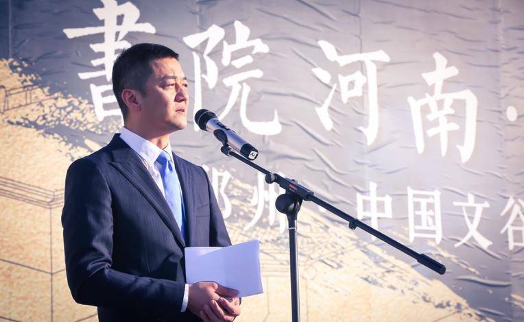 之后,李亚鹏继续在江西赣州买地,再次决定投资办自己的我们文谷,依旧