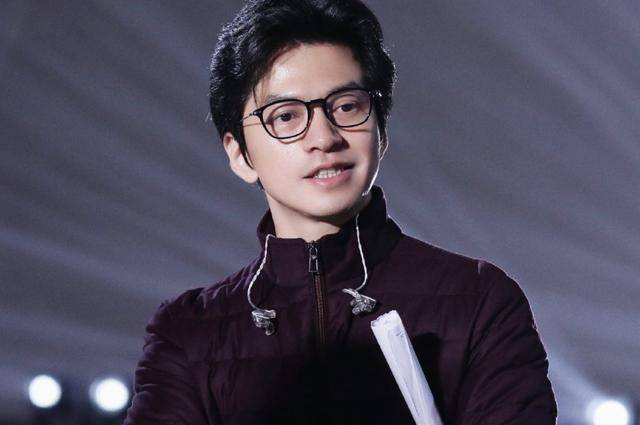 单依纯夺冠,李宇春和谢霆锋少了些幸运,李健仍是冠军导师_潘虹_总决赛