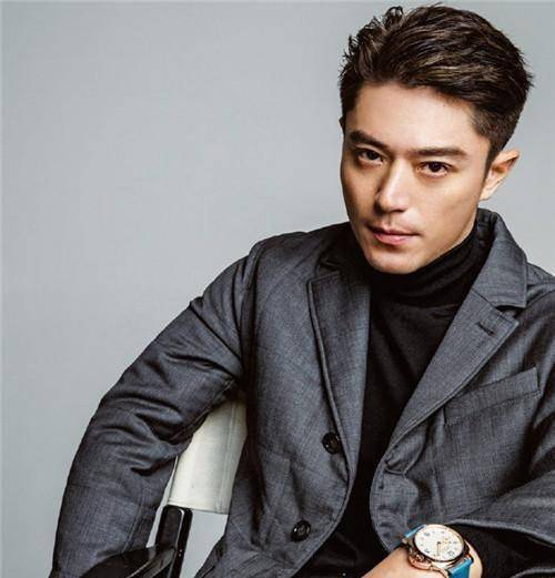 连俊杰就像是霍建华的"保护伞",是他情同手足的兄弟,在霍建华大婚当晚