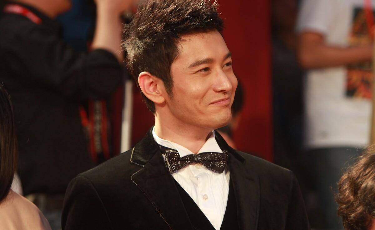 黄晓明,只接大型商演活动,只接一线品牌代言.