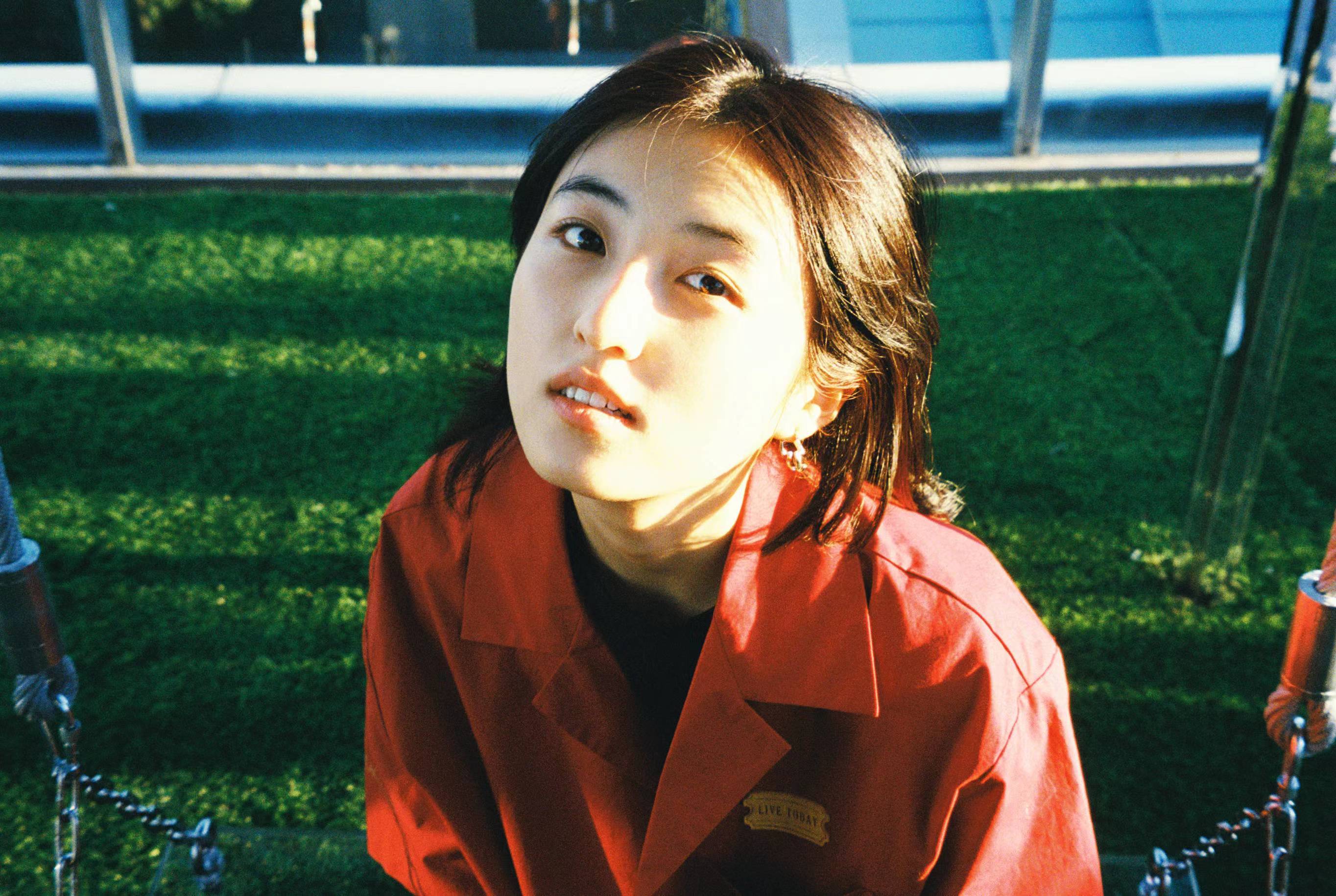 一个22岁获得影后,一个19岁成为导演,00后小花可真是卷_张子枫_文淇