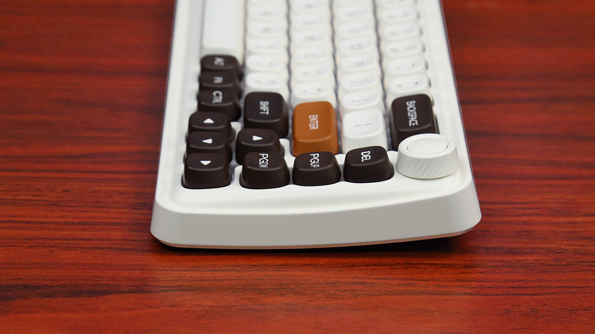 达尔优小方糖Z68三模机械键盘评测：精致又耐看