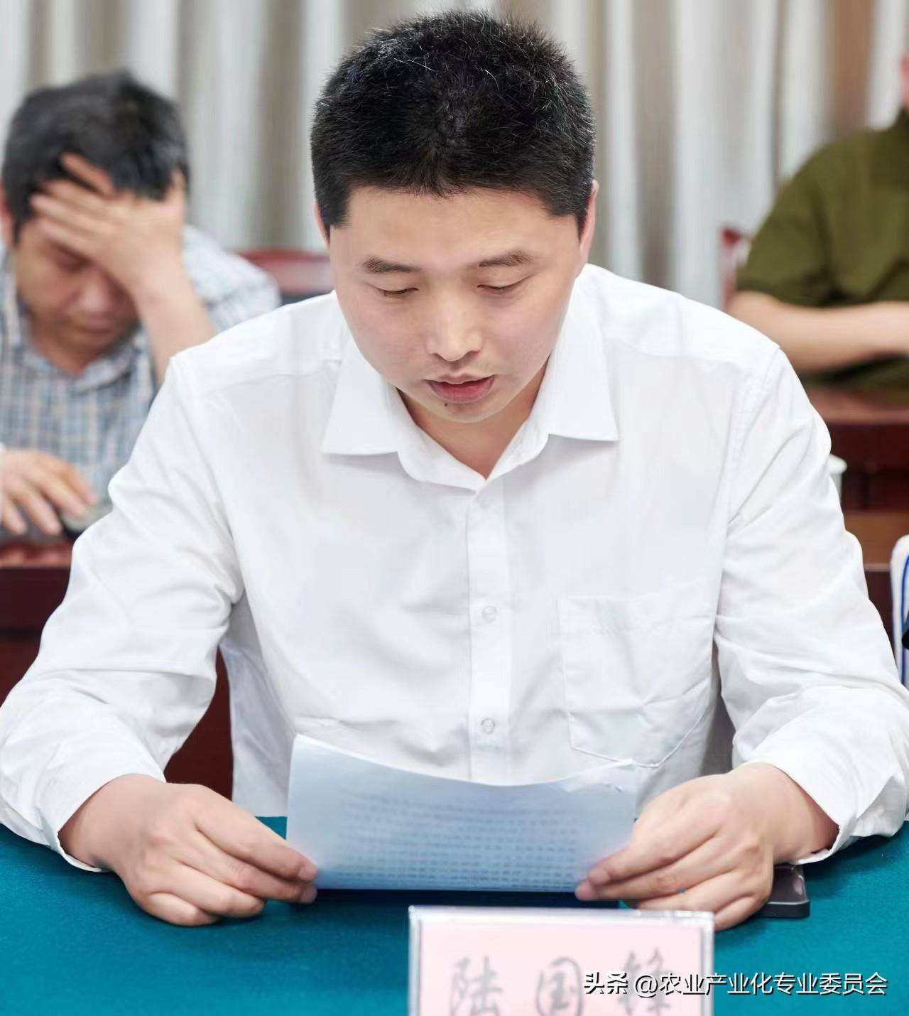 新乡市凤泉区大块镇王小屯村支书石宝金发言河南百泉药都集团有限公司