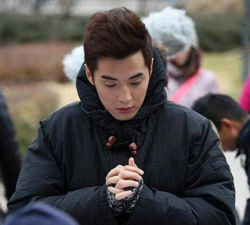 从"陆展博"到邓伦,李沁和前男友们,为何最后都不欢而散?