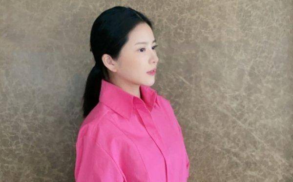 王灿曾透露自己目前的体重,但她直言不讳地说它有110斤,并希望她在