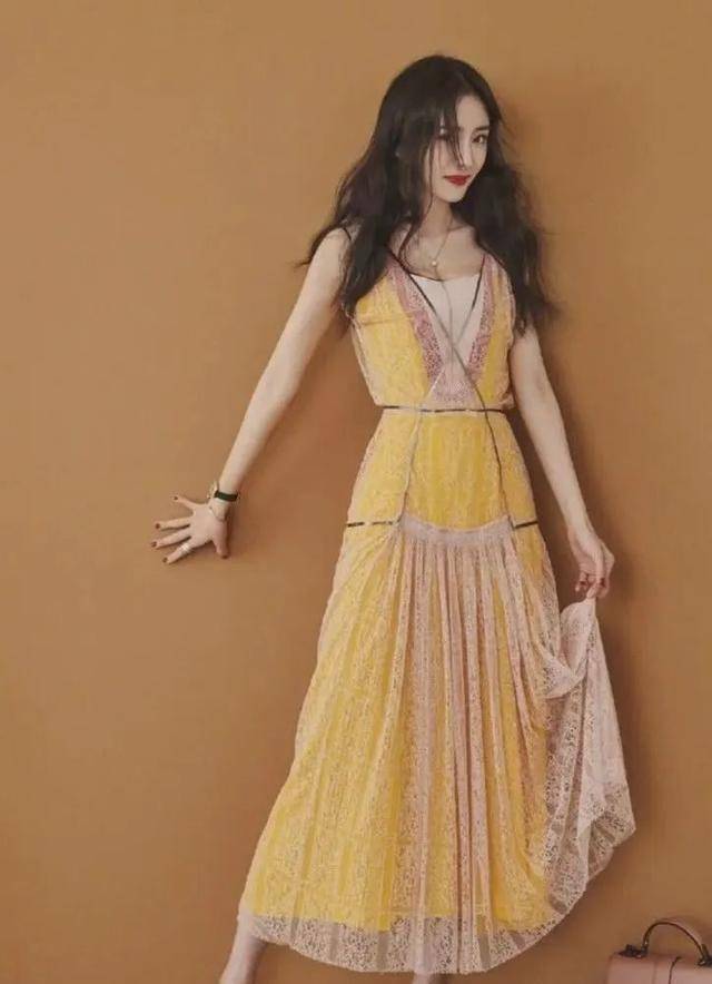 淡黄的长裙,蓬松的头发——正确的打开方式_裙子_jonyj_视频