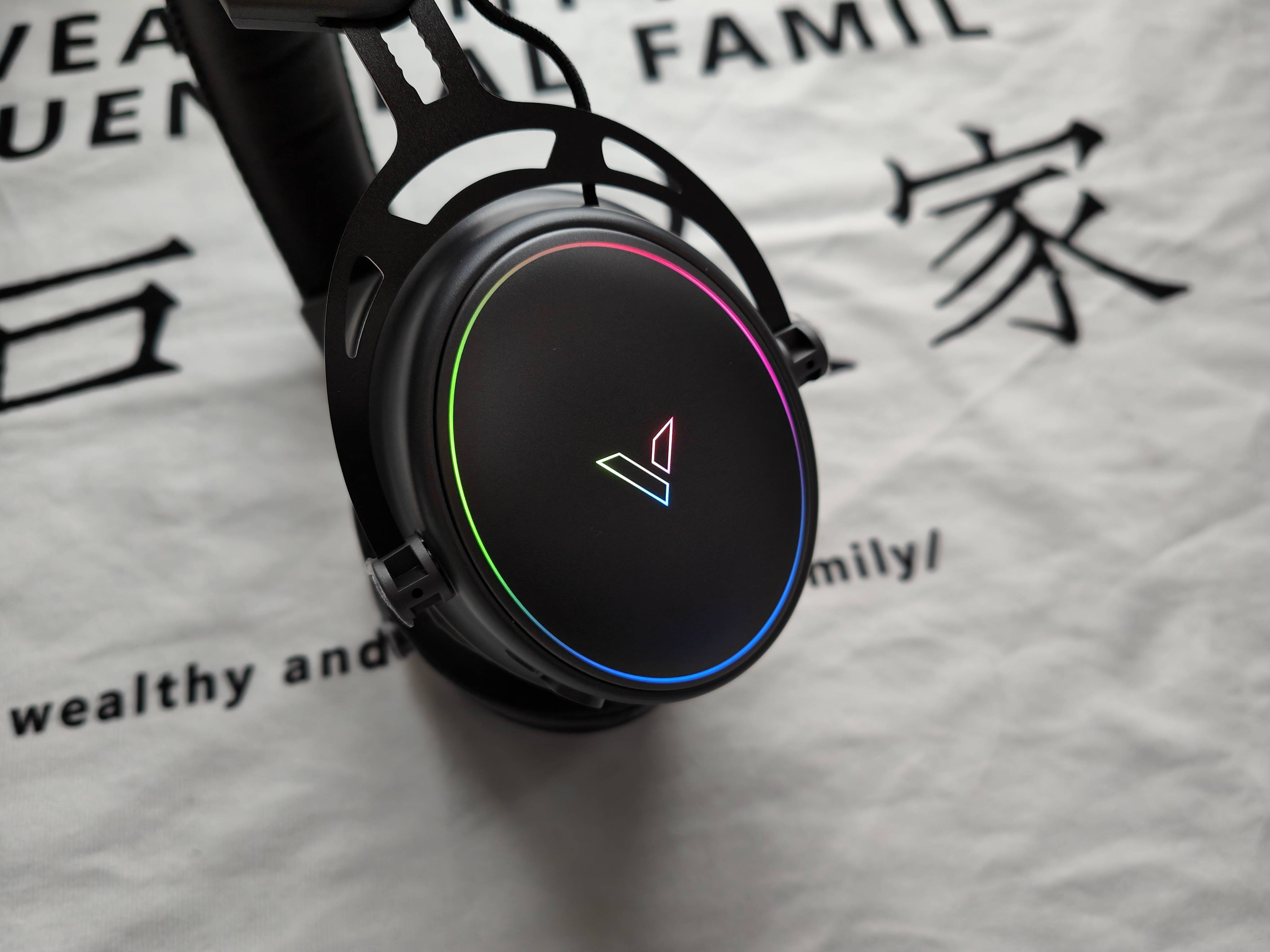 雷柏VH800双模无线游戏耳机：无须线材束缚，双模连接续航强！