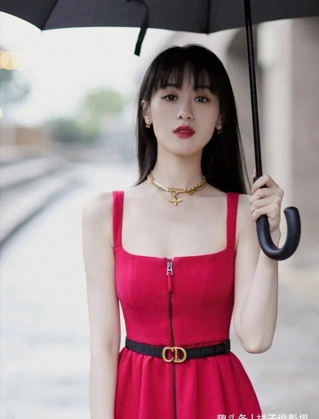 袁冰妍太美了!一袭红裙优雅灵动, 少女般可人!_赵丽颖_活动_气质
