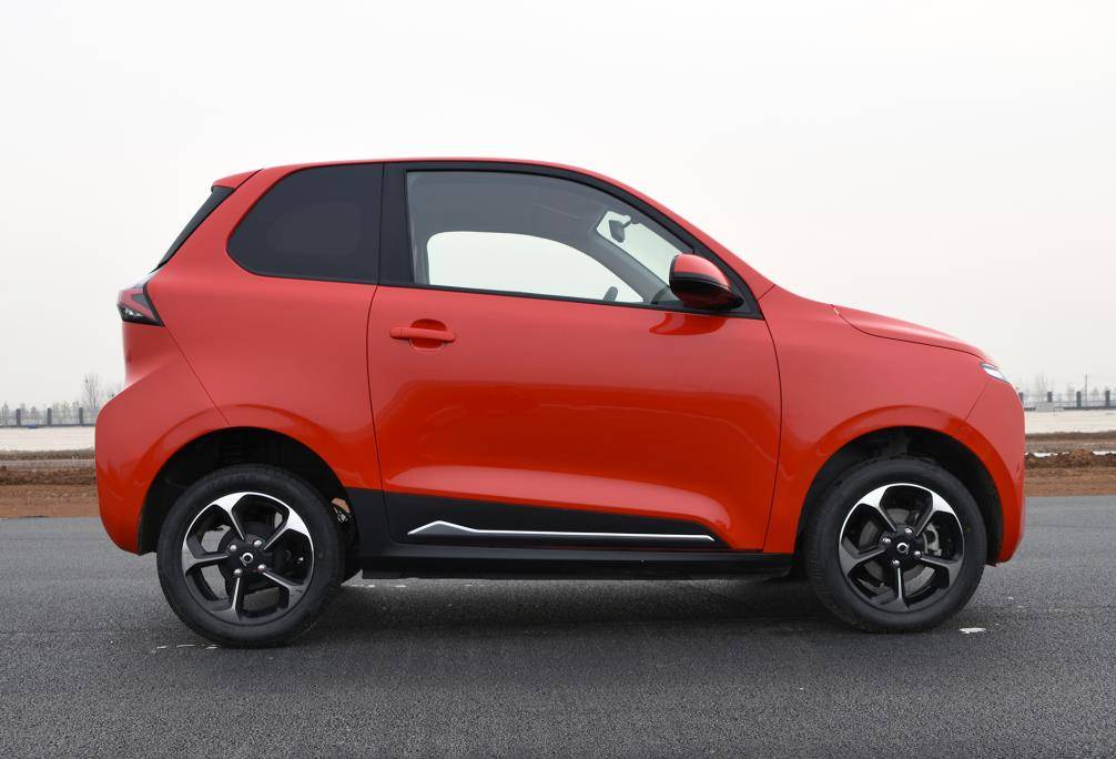 可上牌的电动"小红车",2.98万起!手已经伸到五菱碗中_搜狐汽车_搜狐网