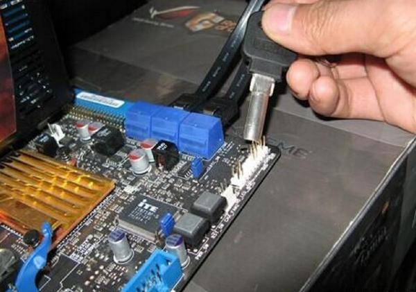 如何确定电脑主板是否坏了？